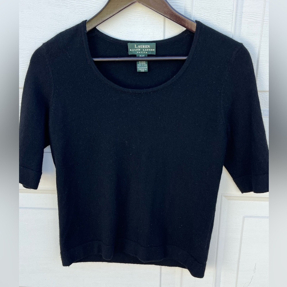 Women Vtg Ralph Lauren black cashmere sweater crew neck short sleeves